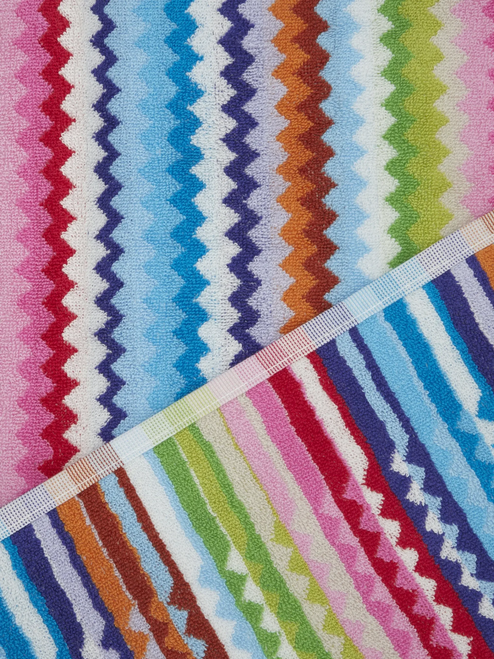 3 Piece Set of Zig Zag Cotton Terry Riverbero Bath Towels