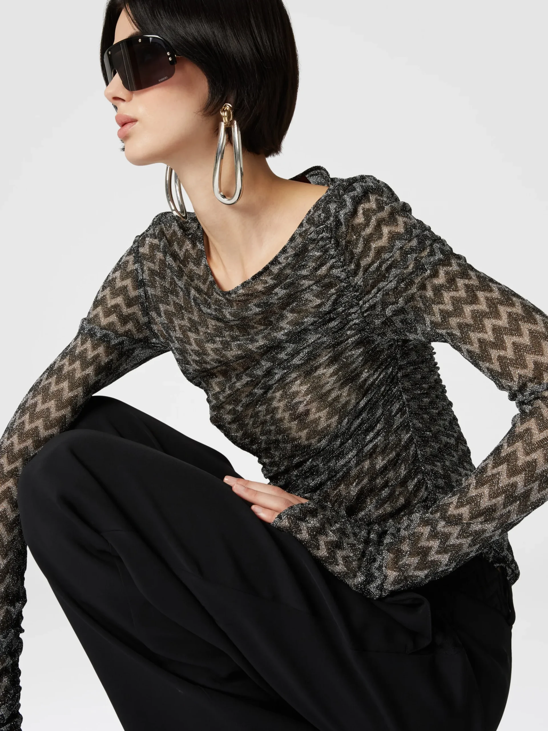 Classic viscose trousers with chevron insert