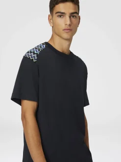 Cotton crewneck T-shirt with chevron inserts on the shoulders