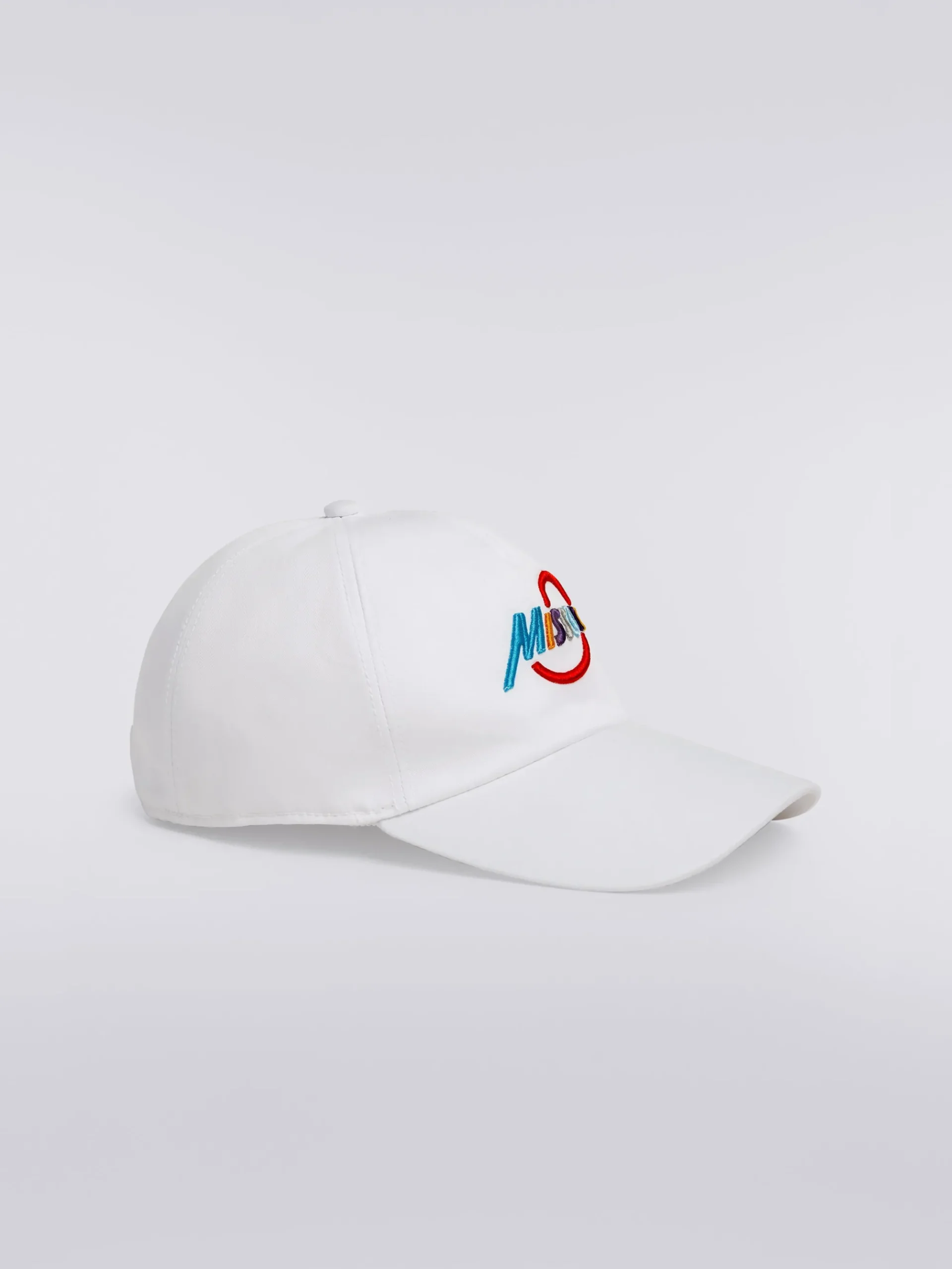 Cotton visor hat with multicoloured logo lettering