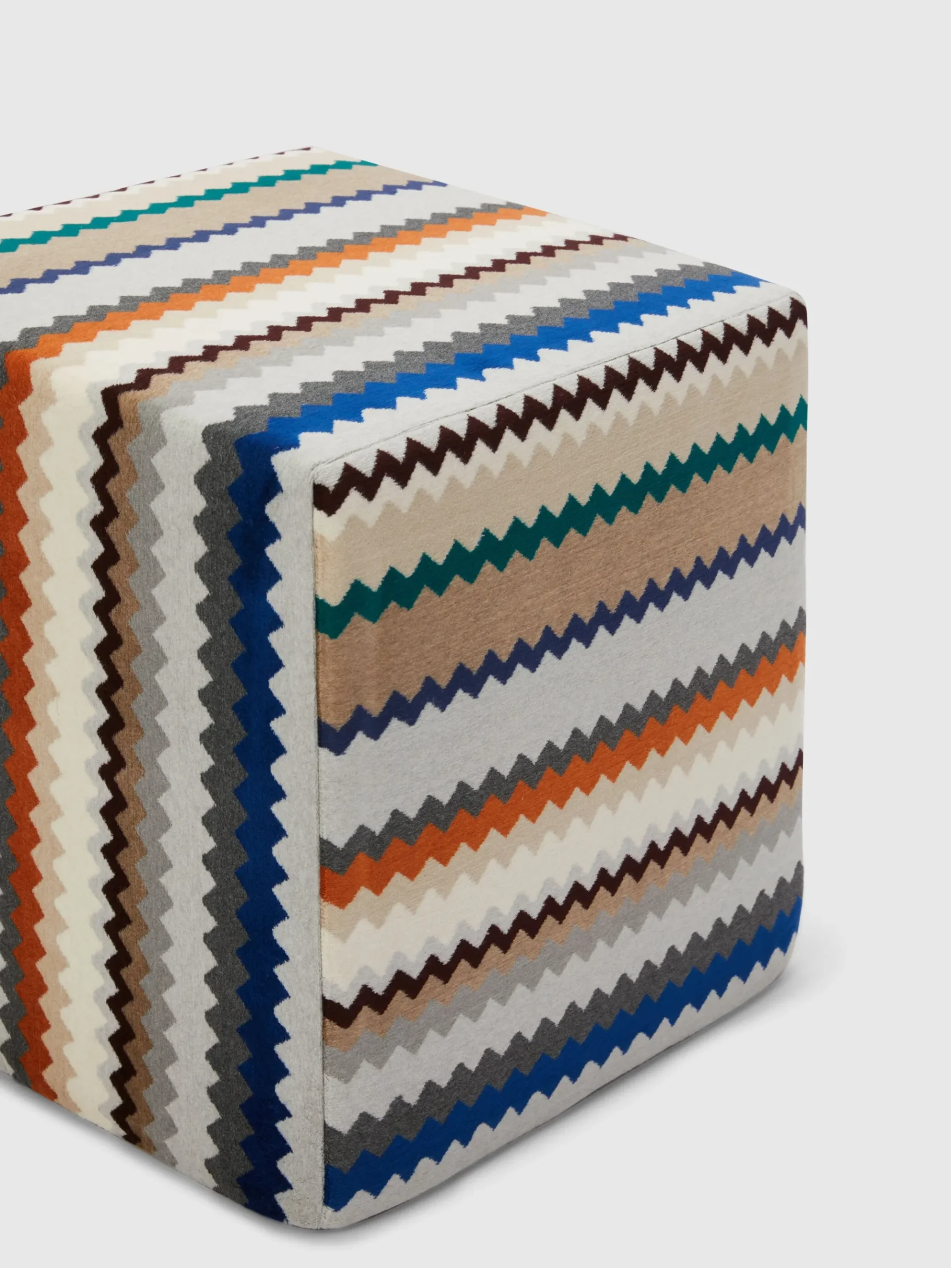 Dune 40x40x40 cm cubic outdoor pouffe