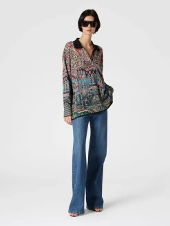 Five denim pockets with knit insert