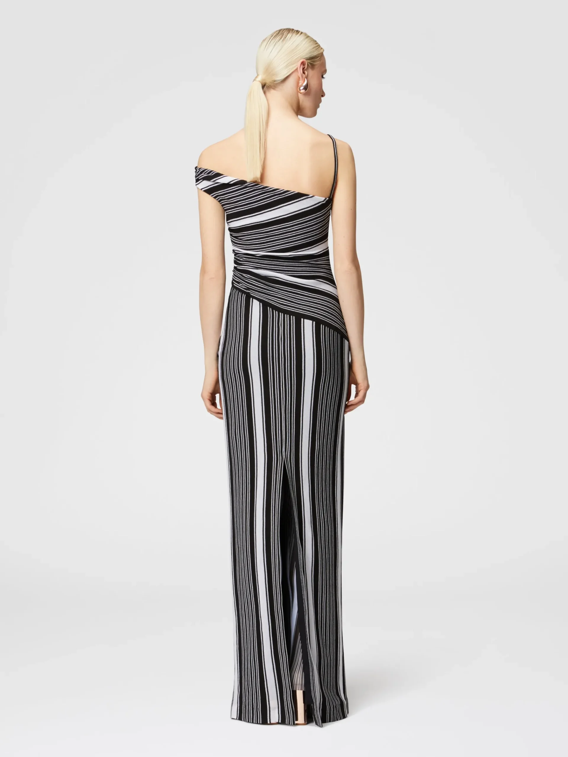 Long cotton and viscose dress with asymmetrical neckline