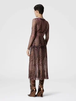 Long dress with partial zigzag pattern