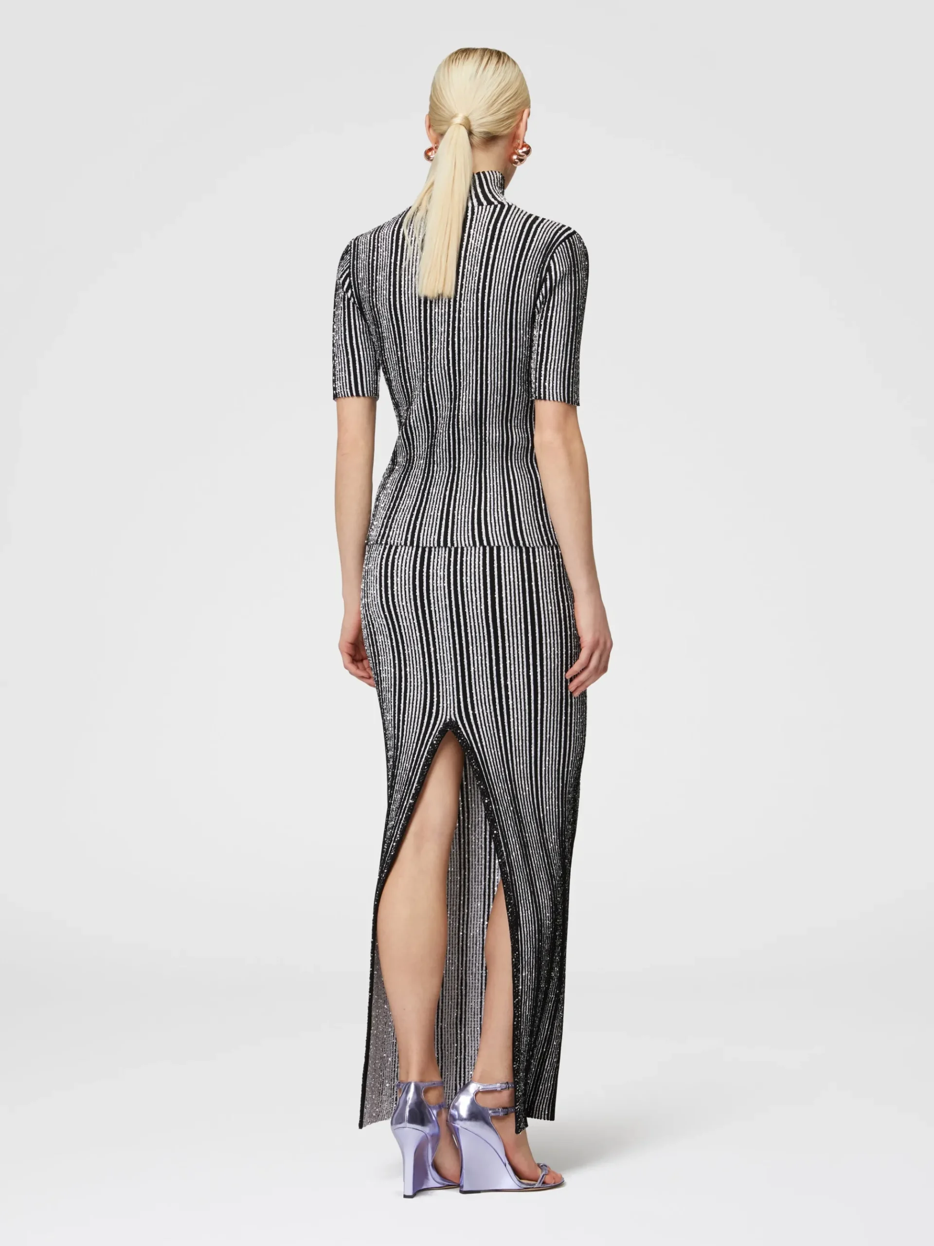 Long ribbed ribbed skirt with sequins