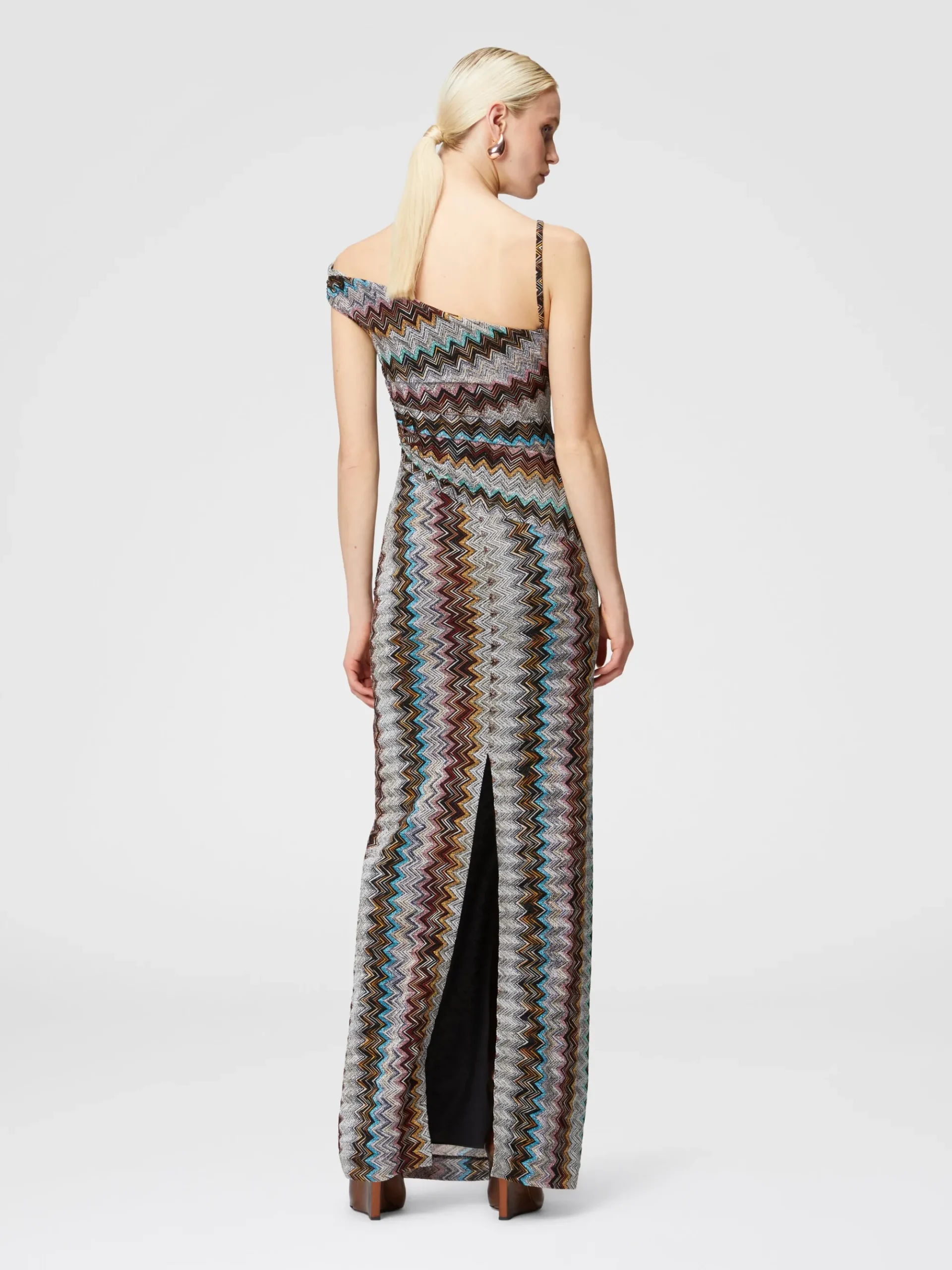 Long zigzag lamé dress with asymmetrical neckline