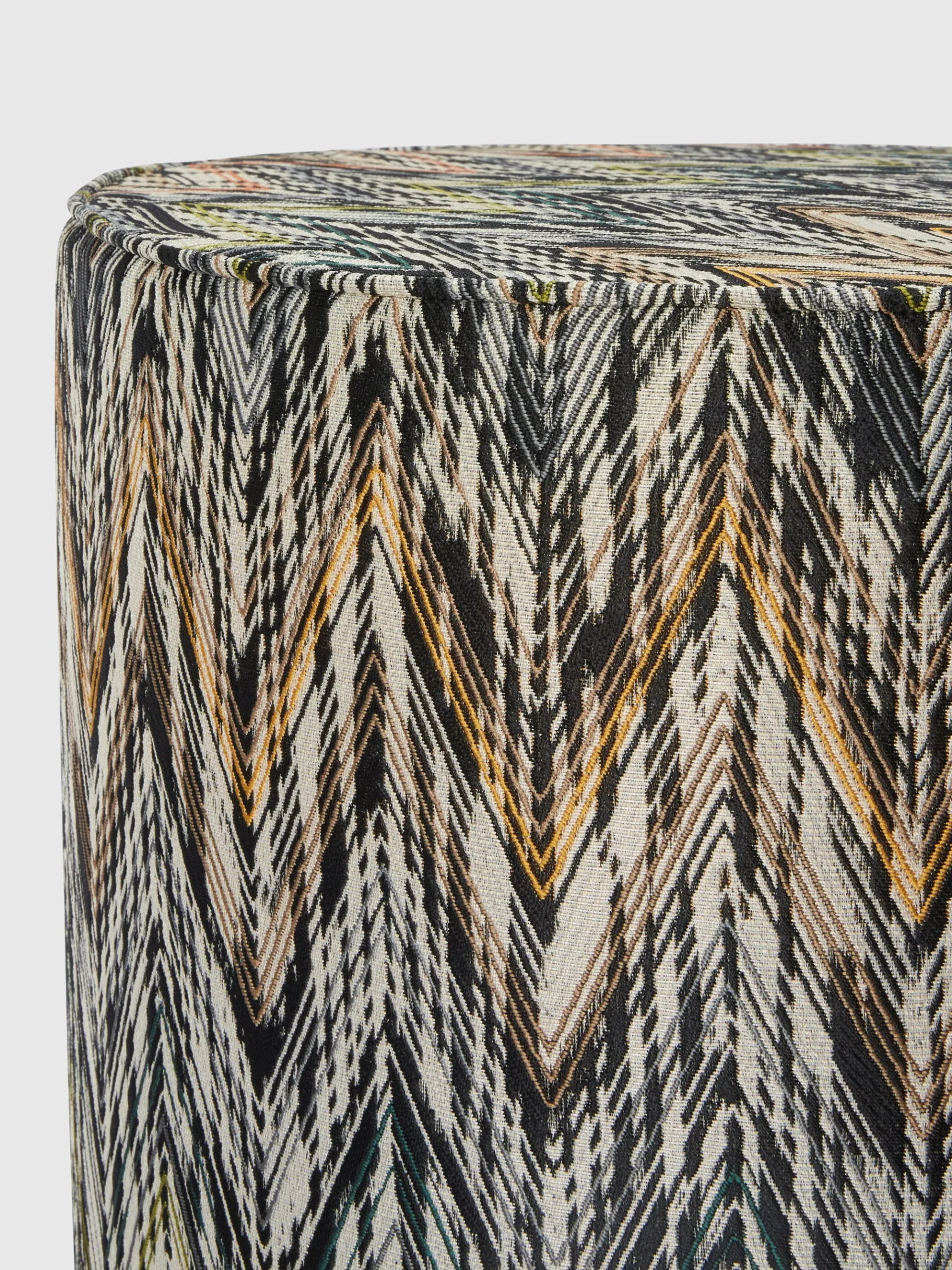 NY cylindrical pouffe 40x30 cm with chevron pattern
