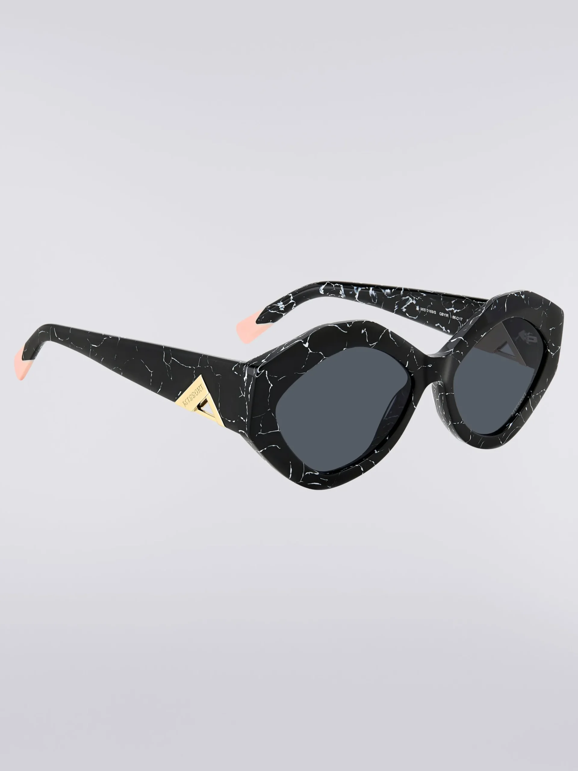 Oval-shaped sunglasses with metal logo application