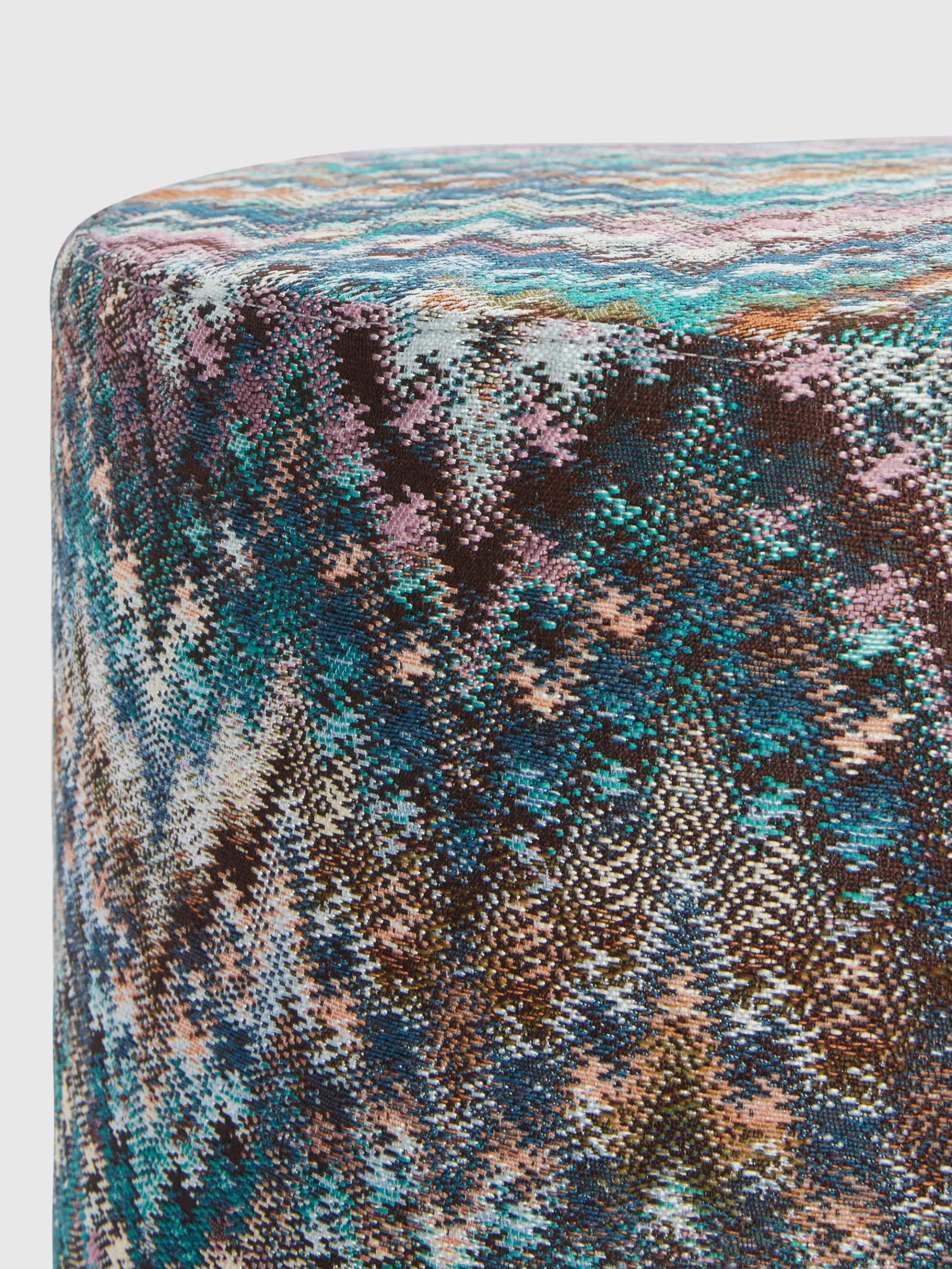 Parrot cylindrical pouffe 40x30 cm with zigzag pattern
