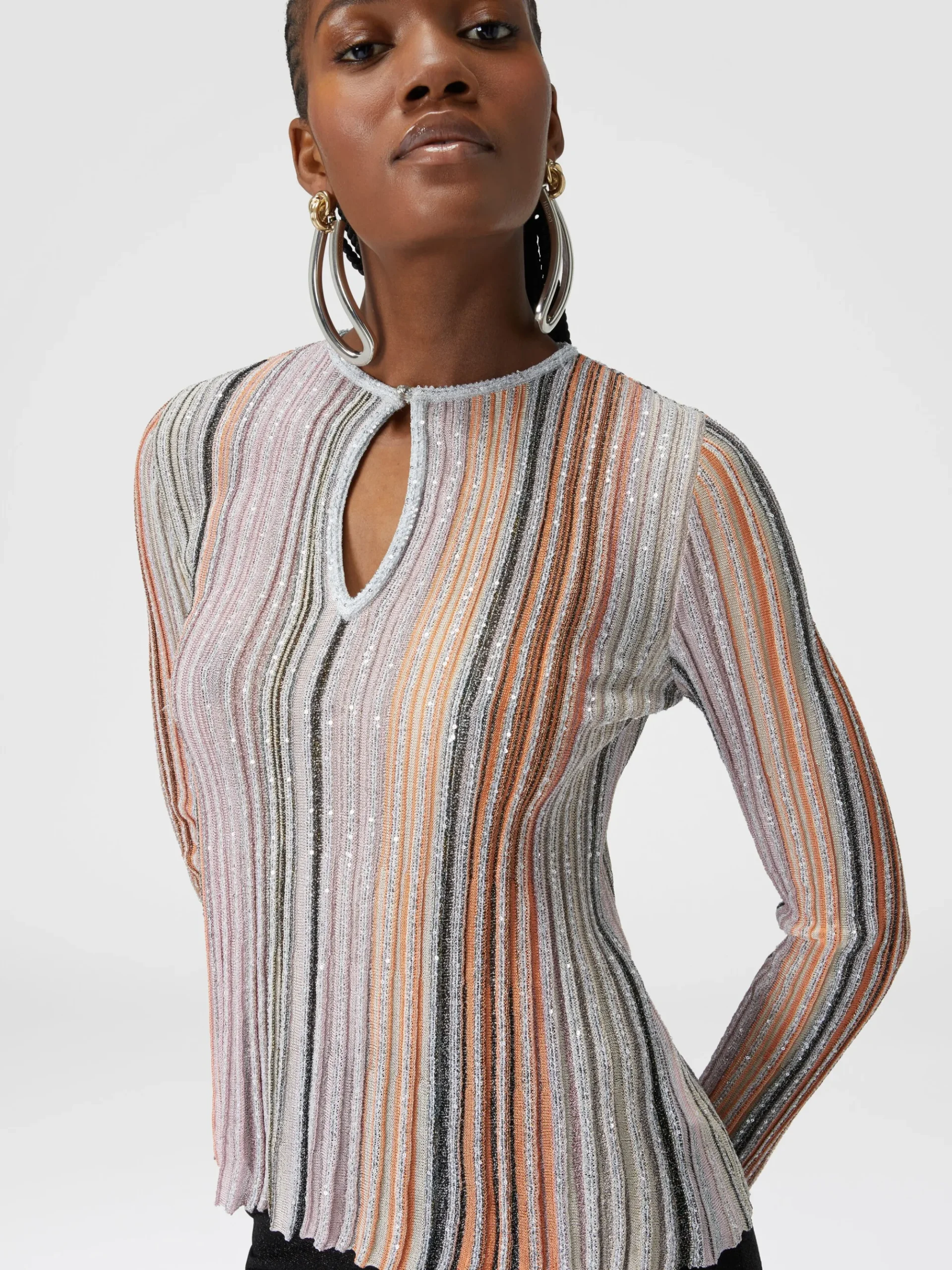 Partialized ribbed sweater with sequins