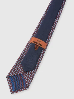 Patterned silk tie