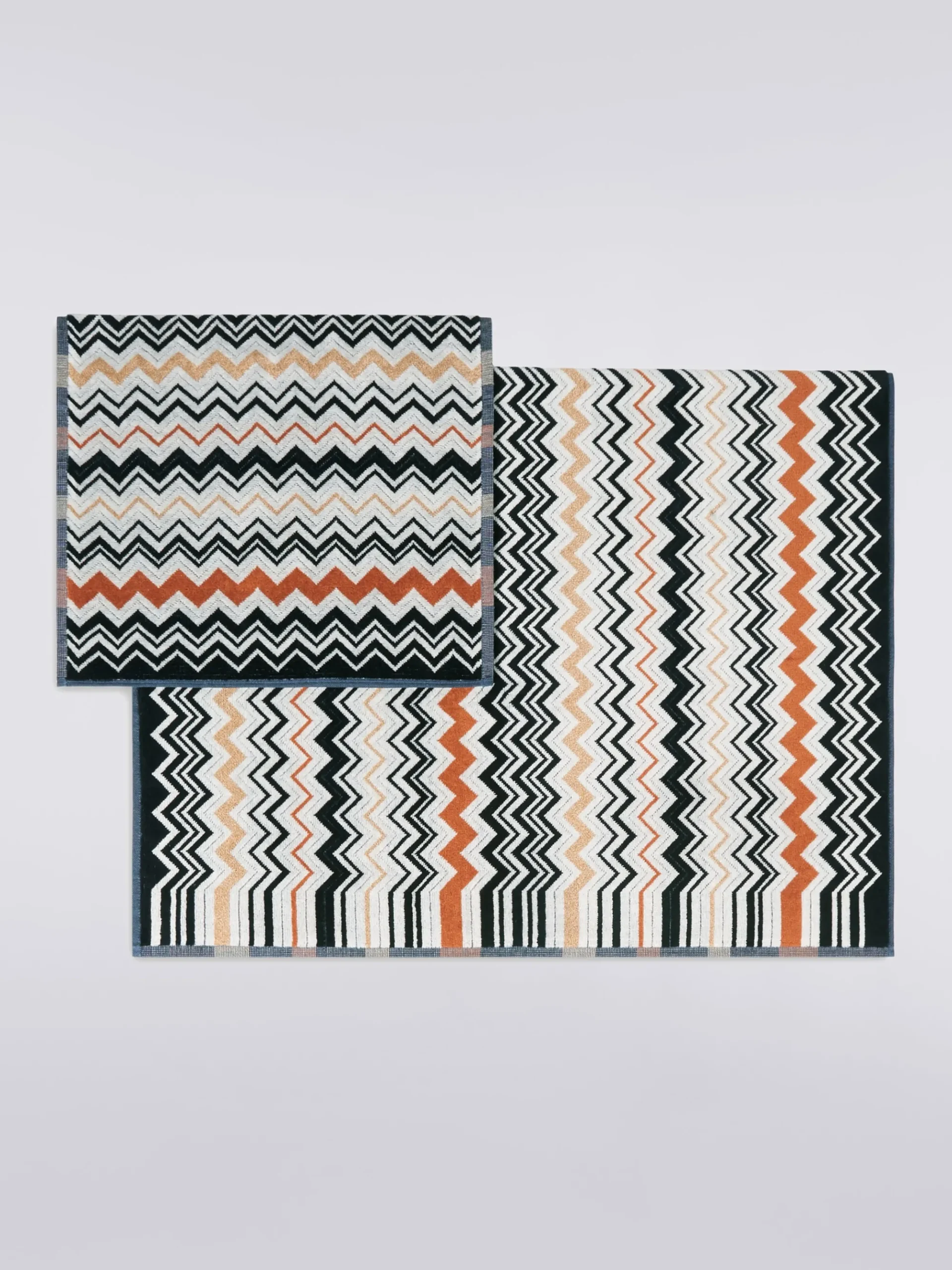 2-piece Bernard bath towel set in chevron cotton terry