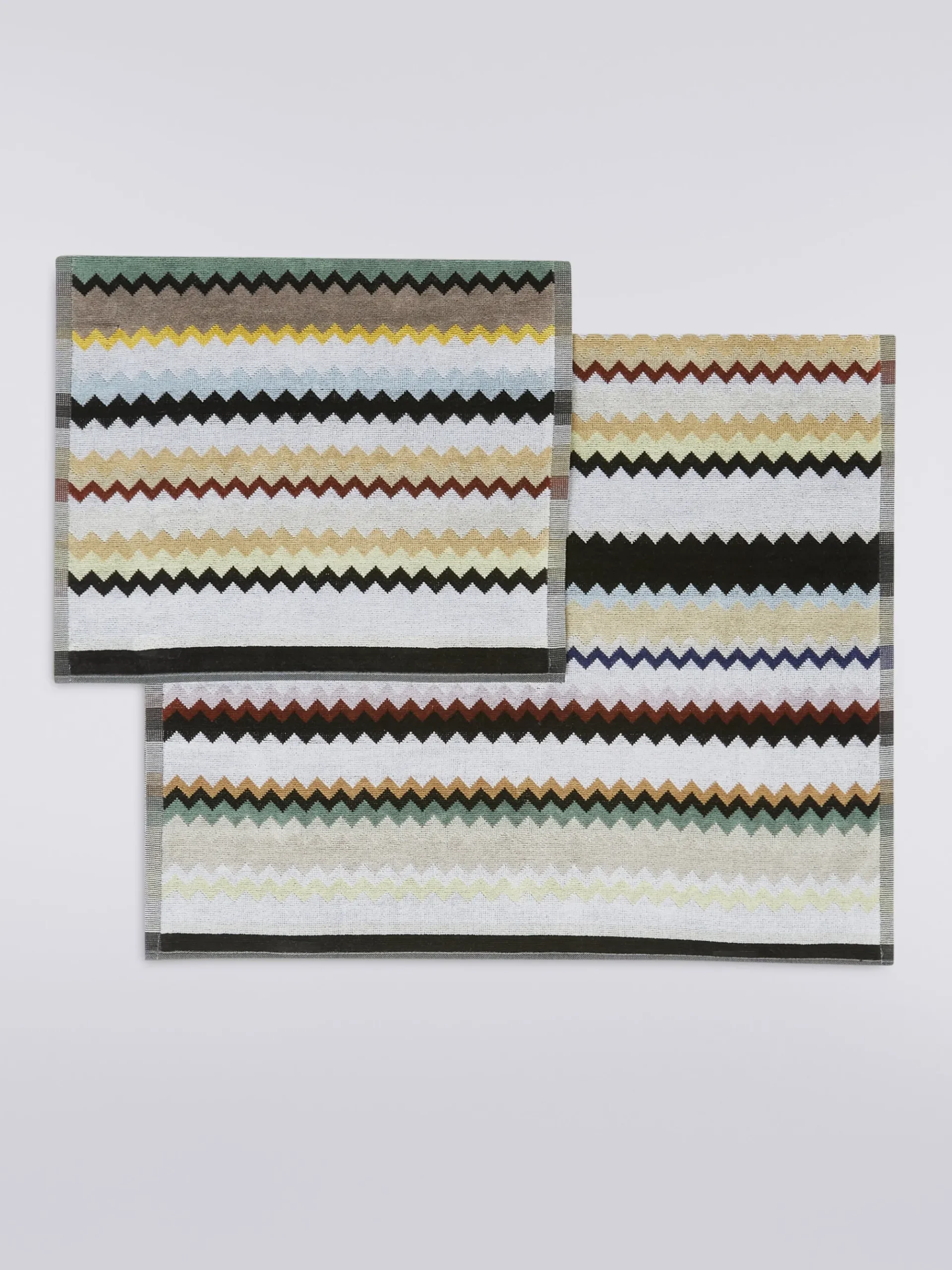 2-piece Curt bath towel set in chevron cotton terry
