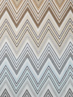 Plaid blanket 130x190 cm chevron wool blend with fringes