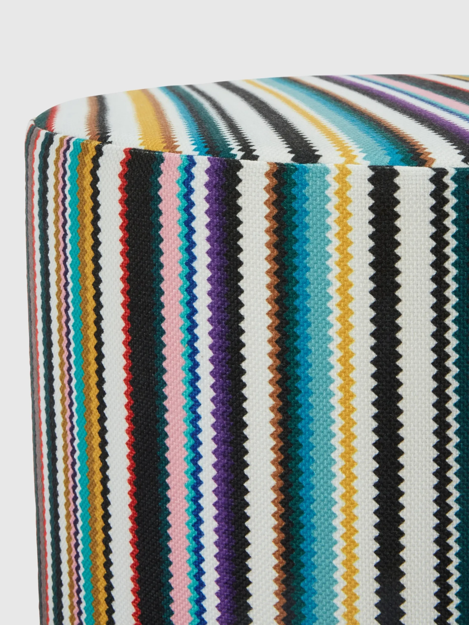 Shangai cylindrical outdoor pouffe 40x30 cm with zigzag pattern