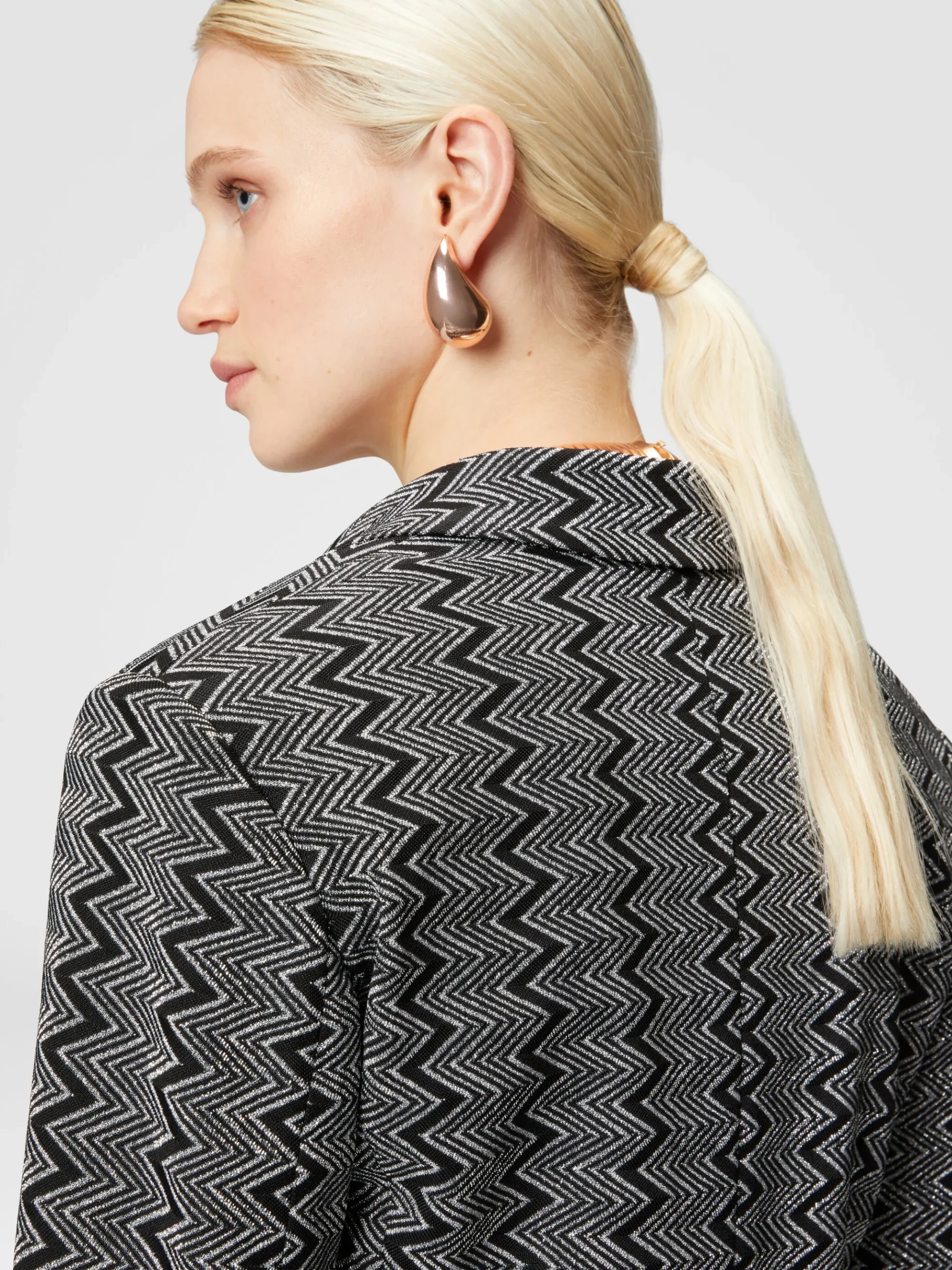 Short blazer in zig zag lamé viscose blend