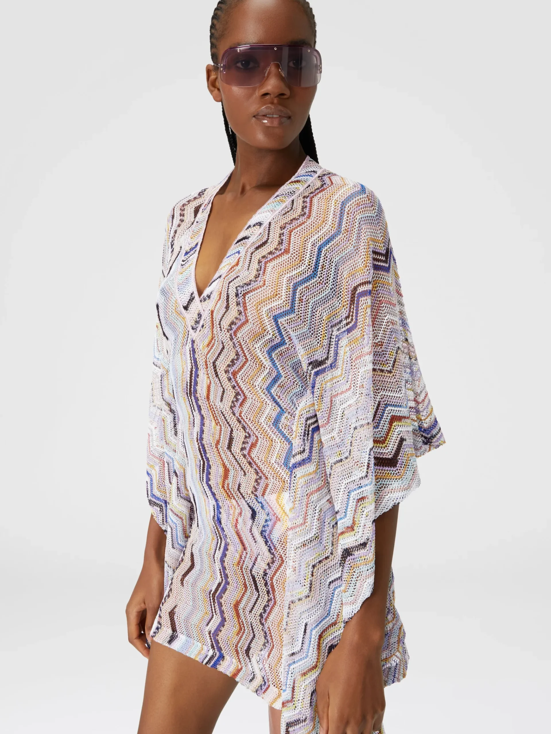 Short cover up kaftan in zigzag crochet with lurex