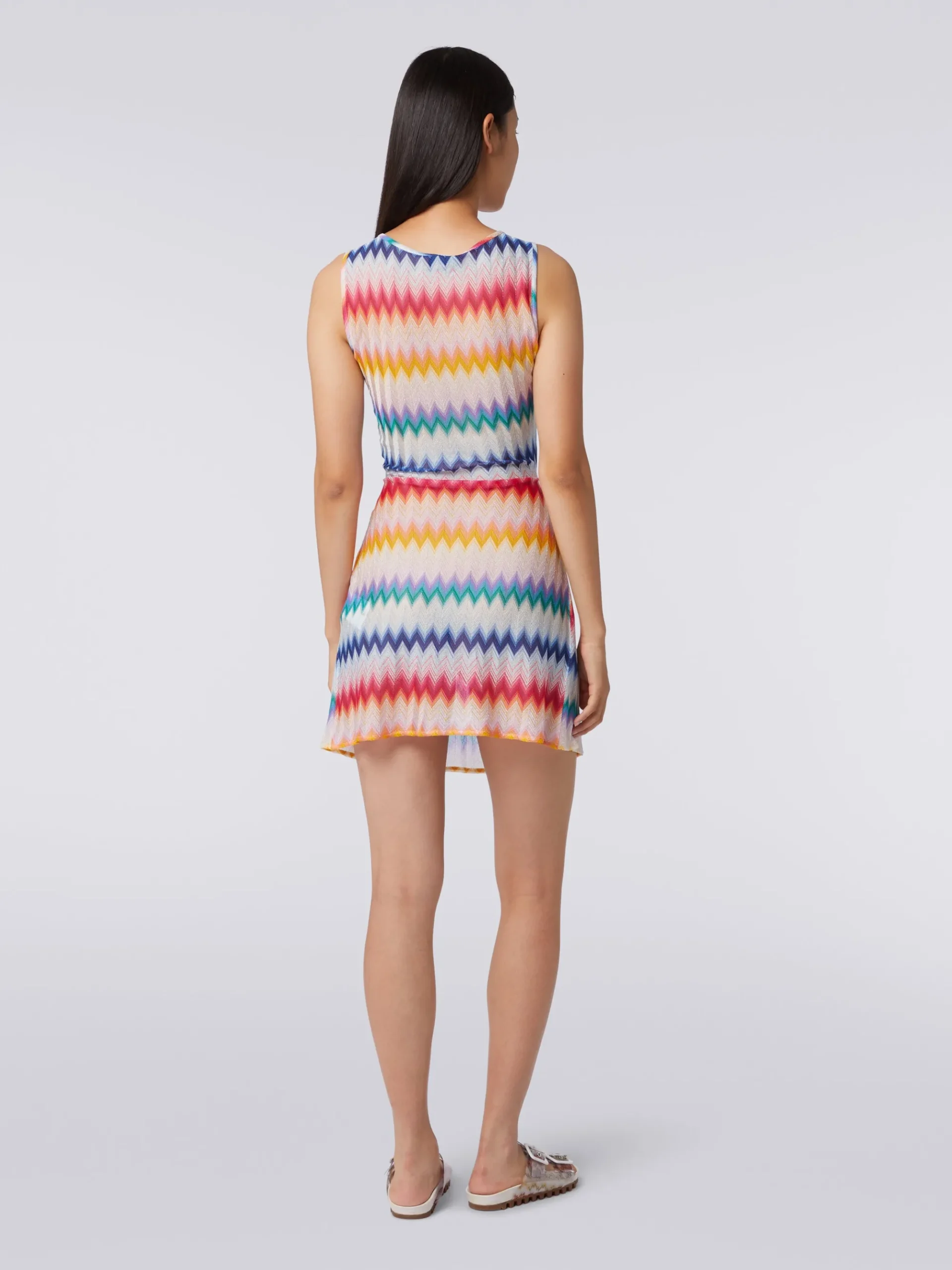 Short cover up with torchon neckline and zigzag print