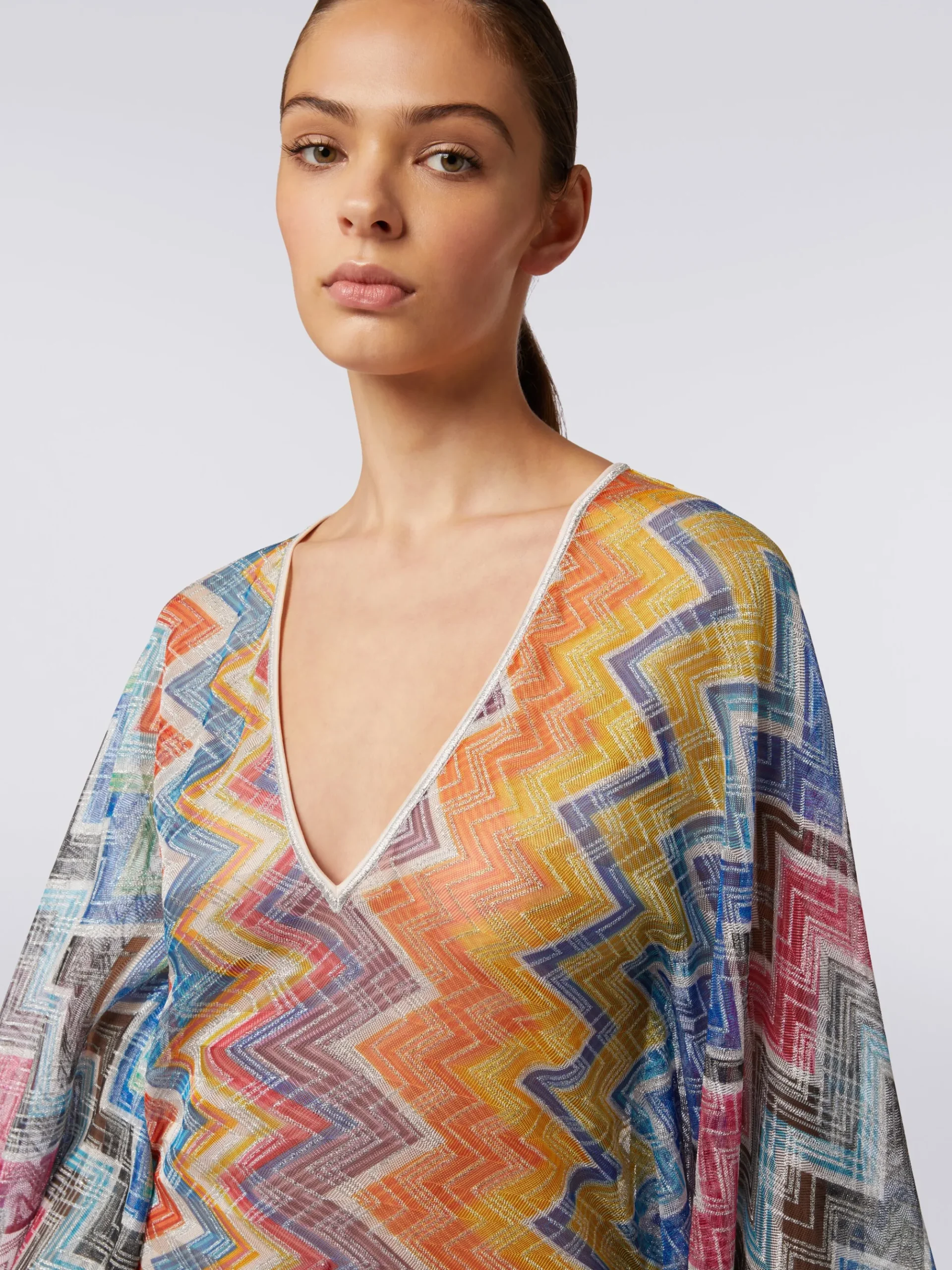 Short zigzag cover-up kaftan with lurex