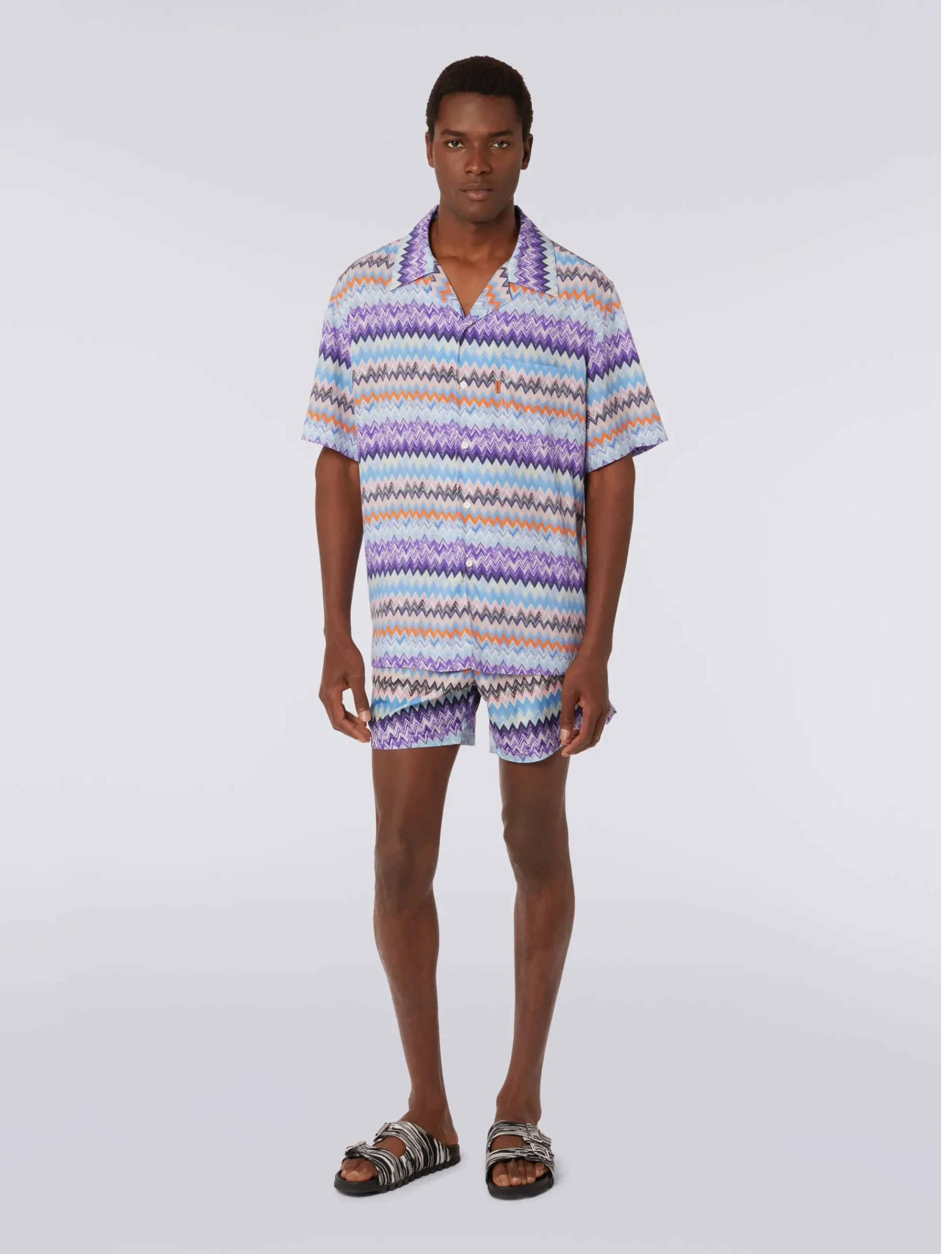 Short-sleeved chevron viscose bowling shirt