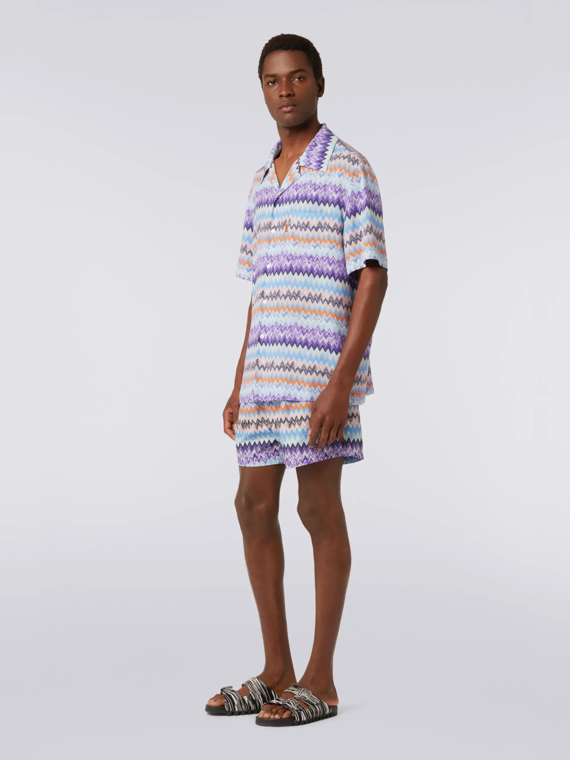 Short-sleeved chevron viscose bowling shirt