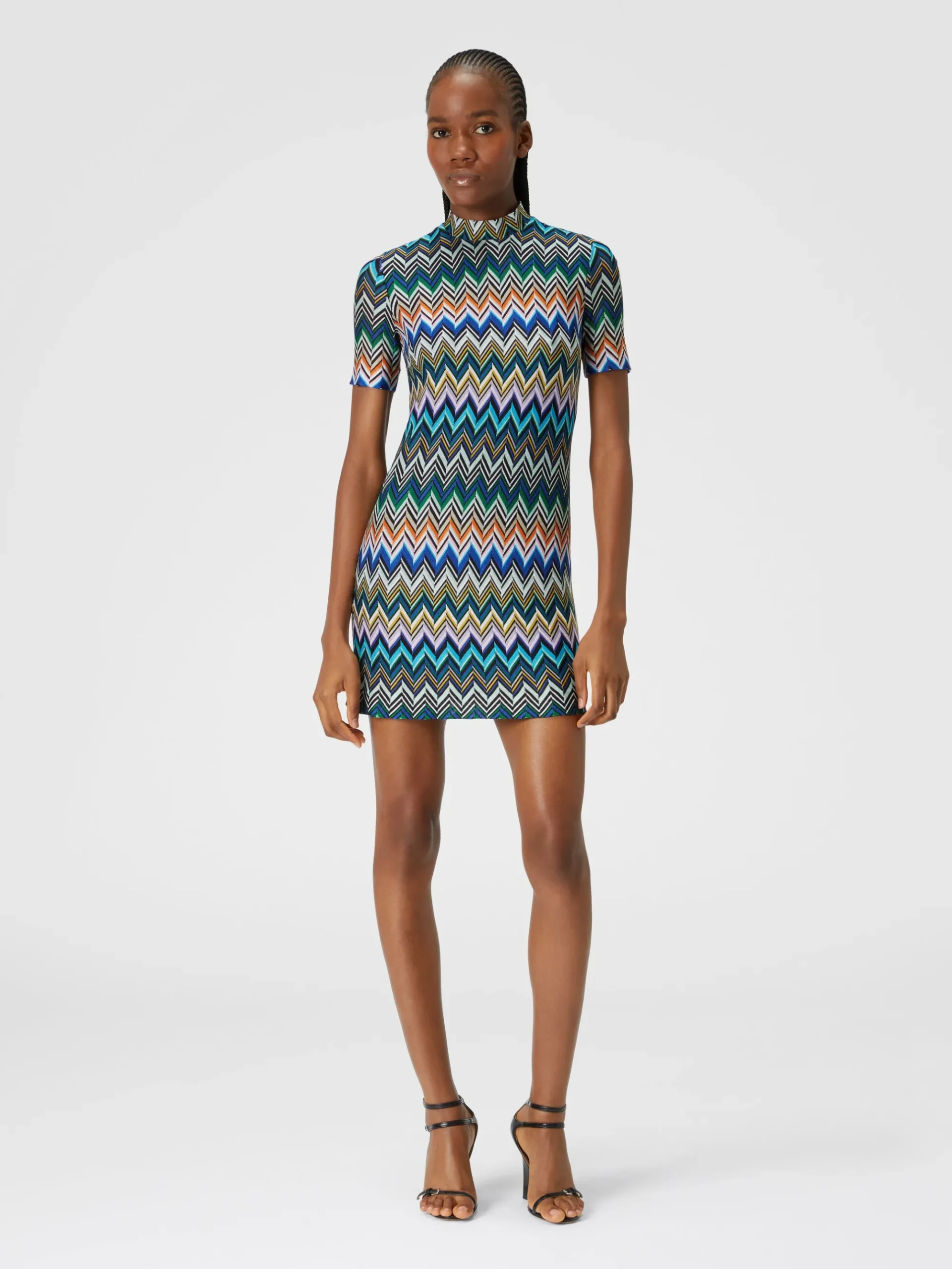 Short-sleeved mini-dress in zig zag viscose
