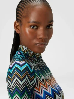 Short-sleeved mini-dress in zig zag viscose