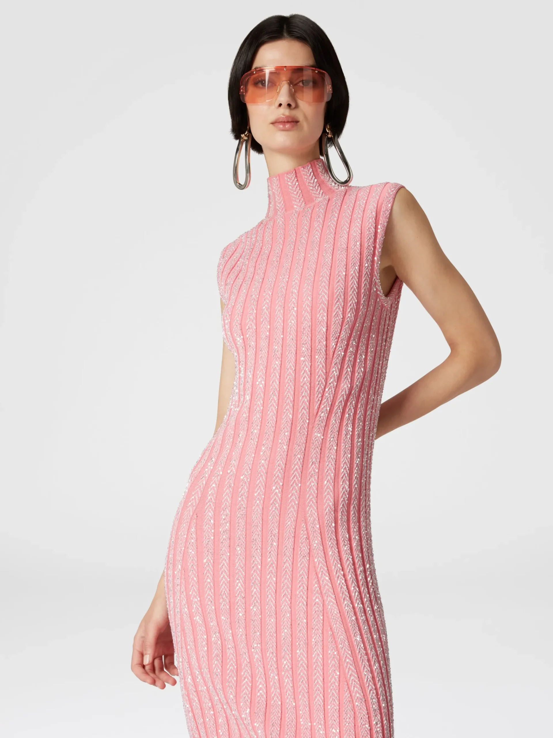 Sleeveless midi dress with sequins