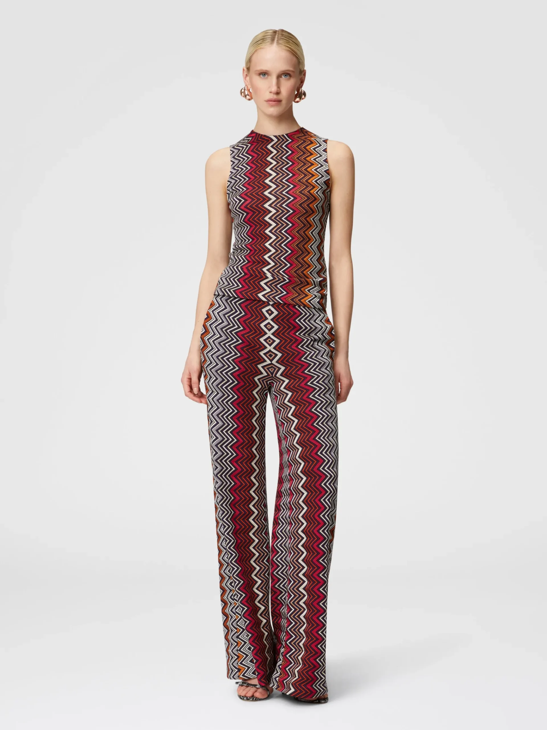 Sleeveless top in wool and zigzag viscose