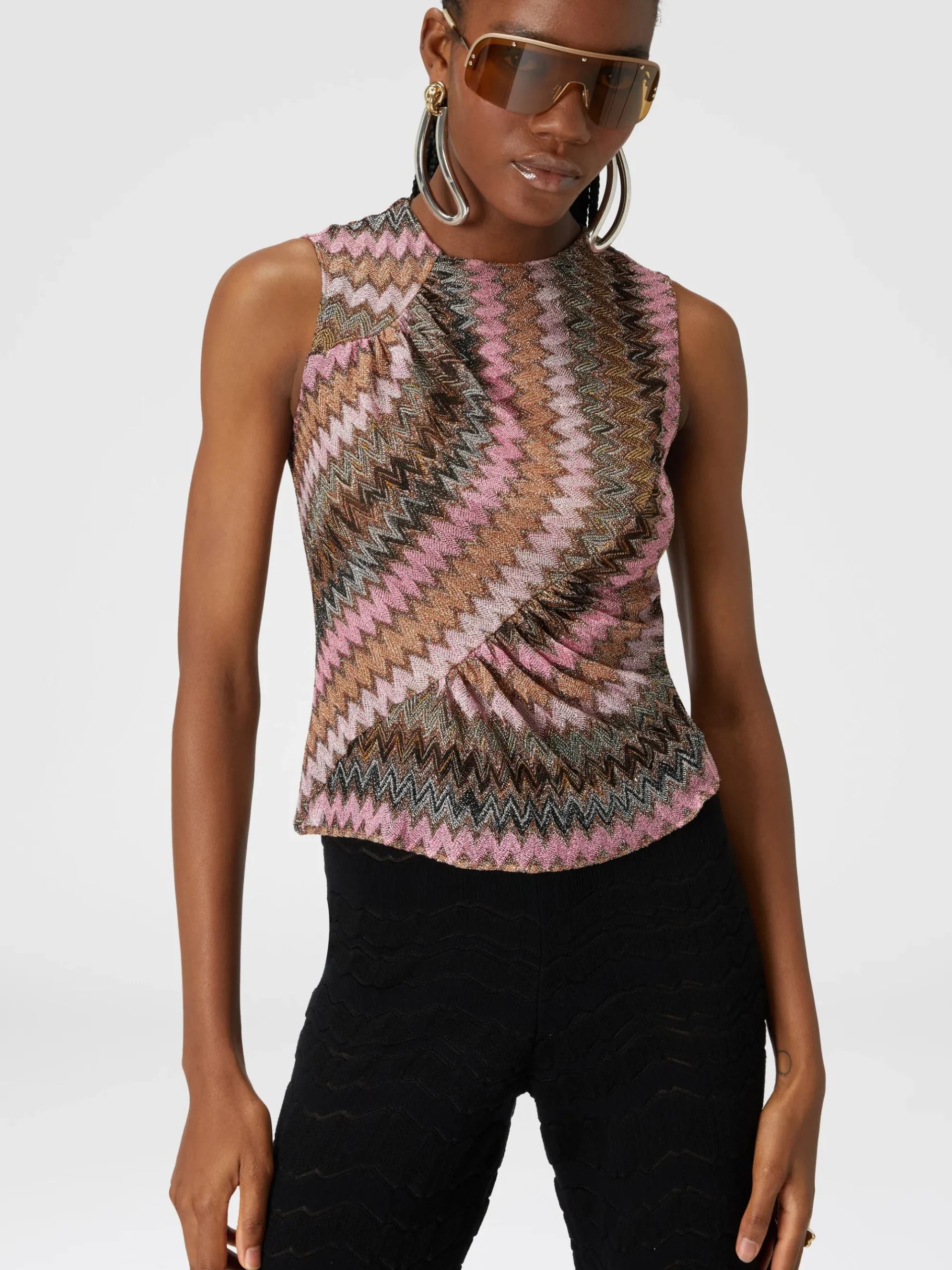 Sleeveless top in zig zag lamé viscose blend