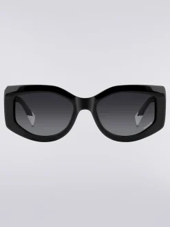 Slightly wrap-around shaped sunglasses in acetate