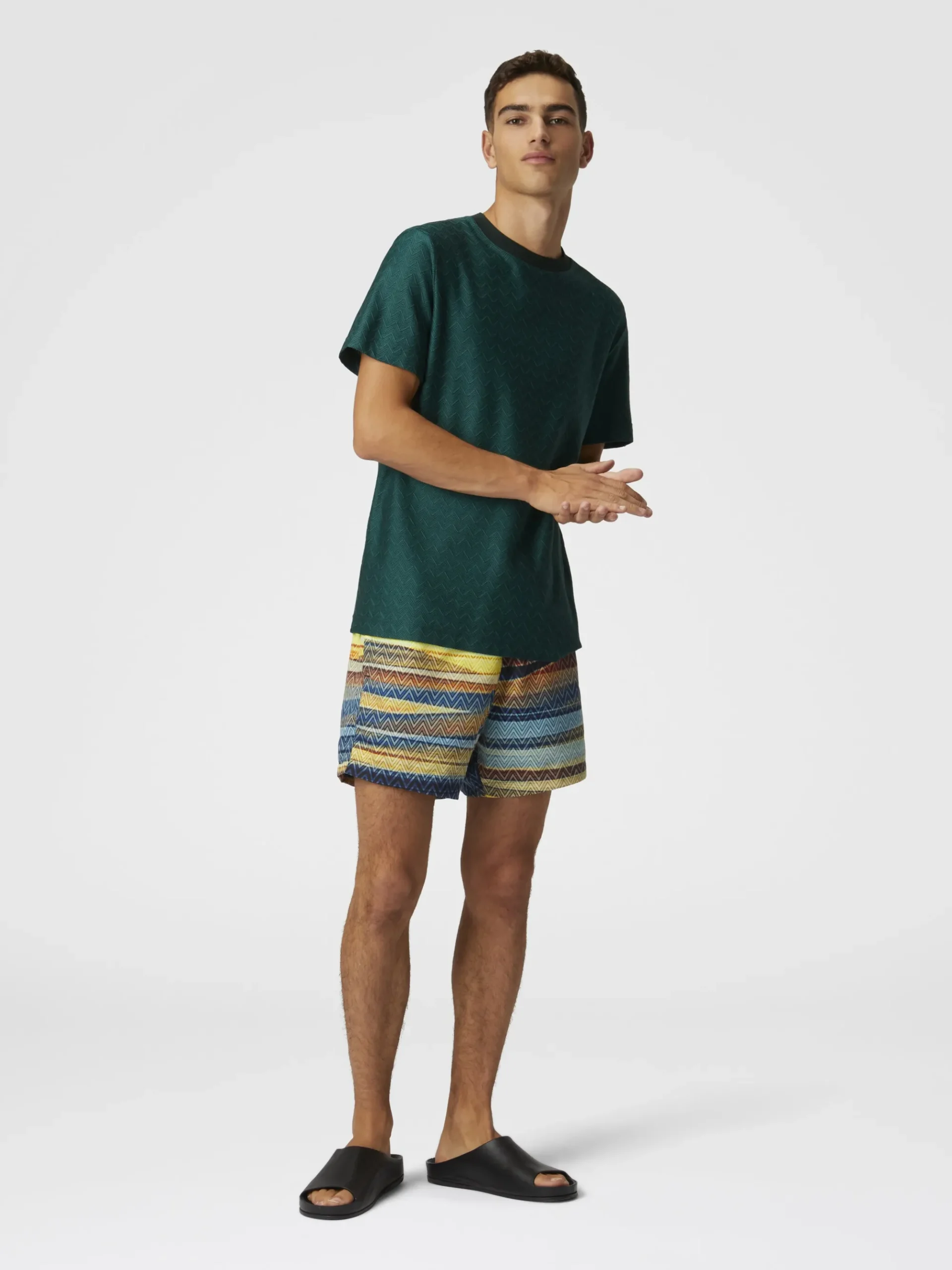Swim shorts with gradient zigzag print