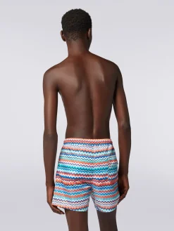 Swimming trunks in zigzag print nylon