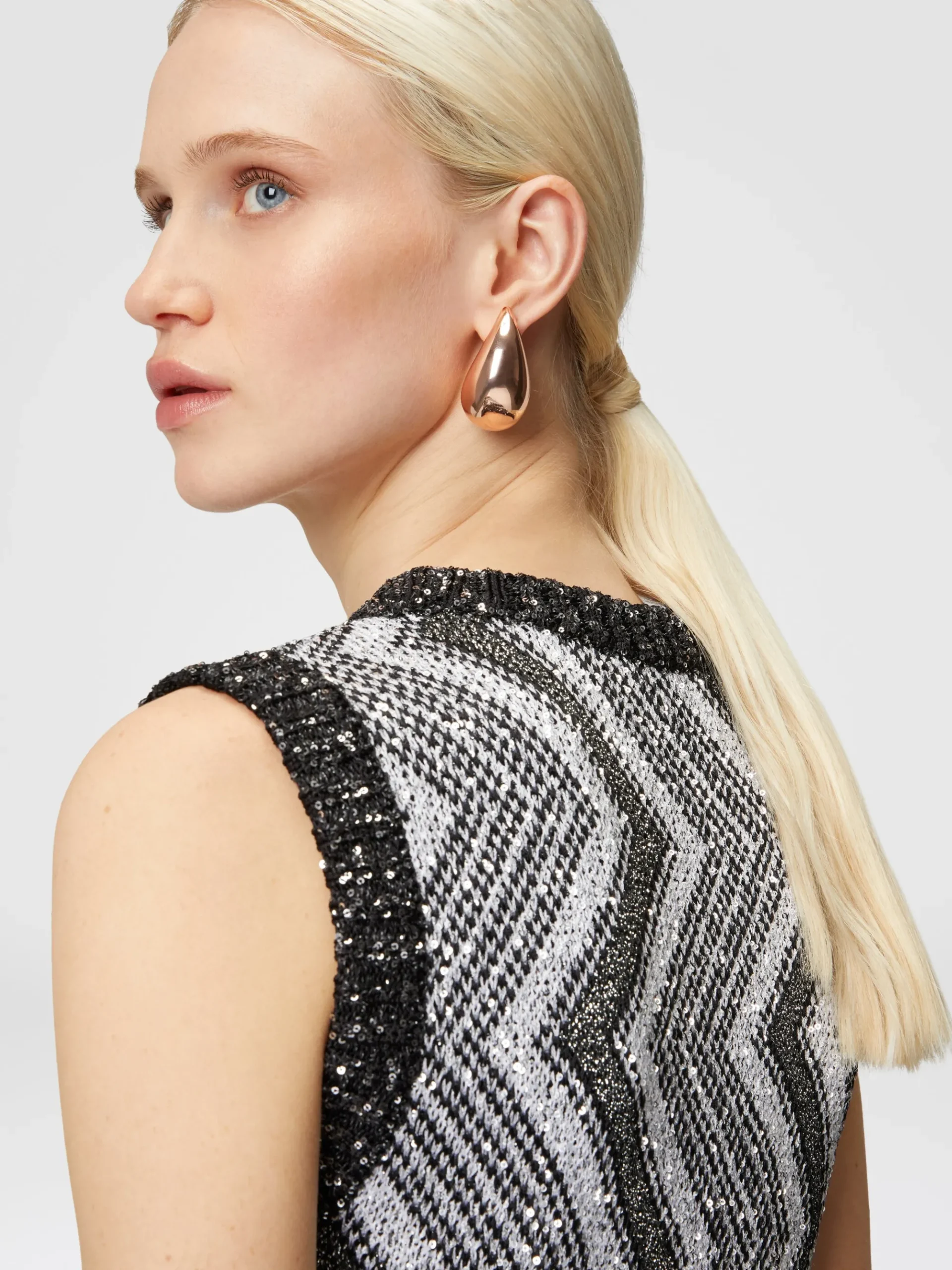 Vest with macro zig zag and sequins