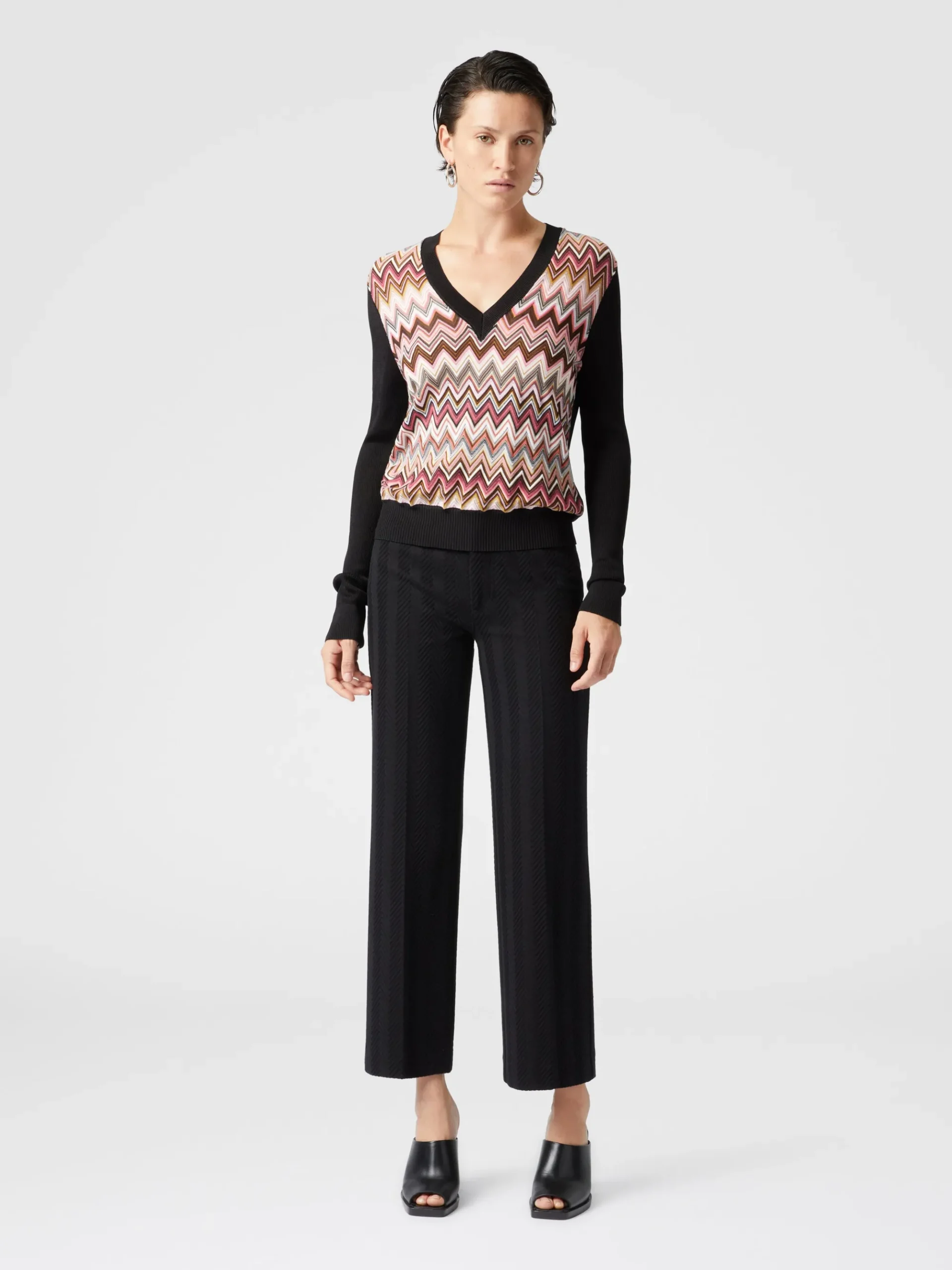 Viscose-blend sweaters with chevron insert and V-neck