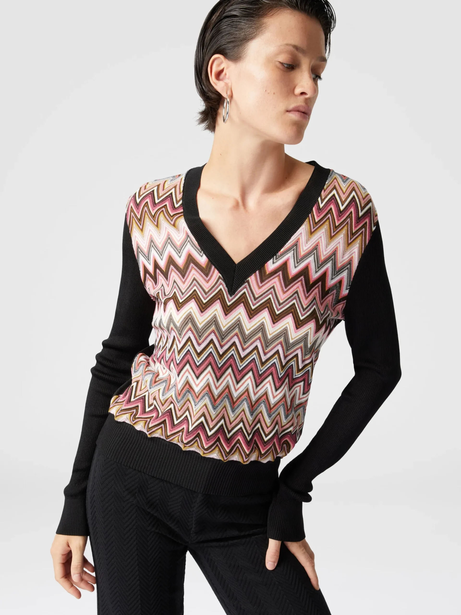 Viscose-blend sweaters with chevron insert and V-neck