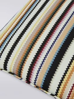 40x40 cm Shangai wool satin cushion with zig zag print