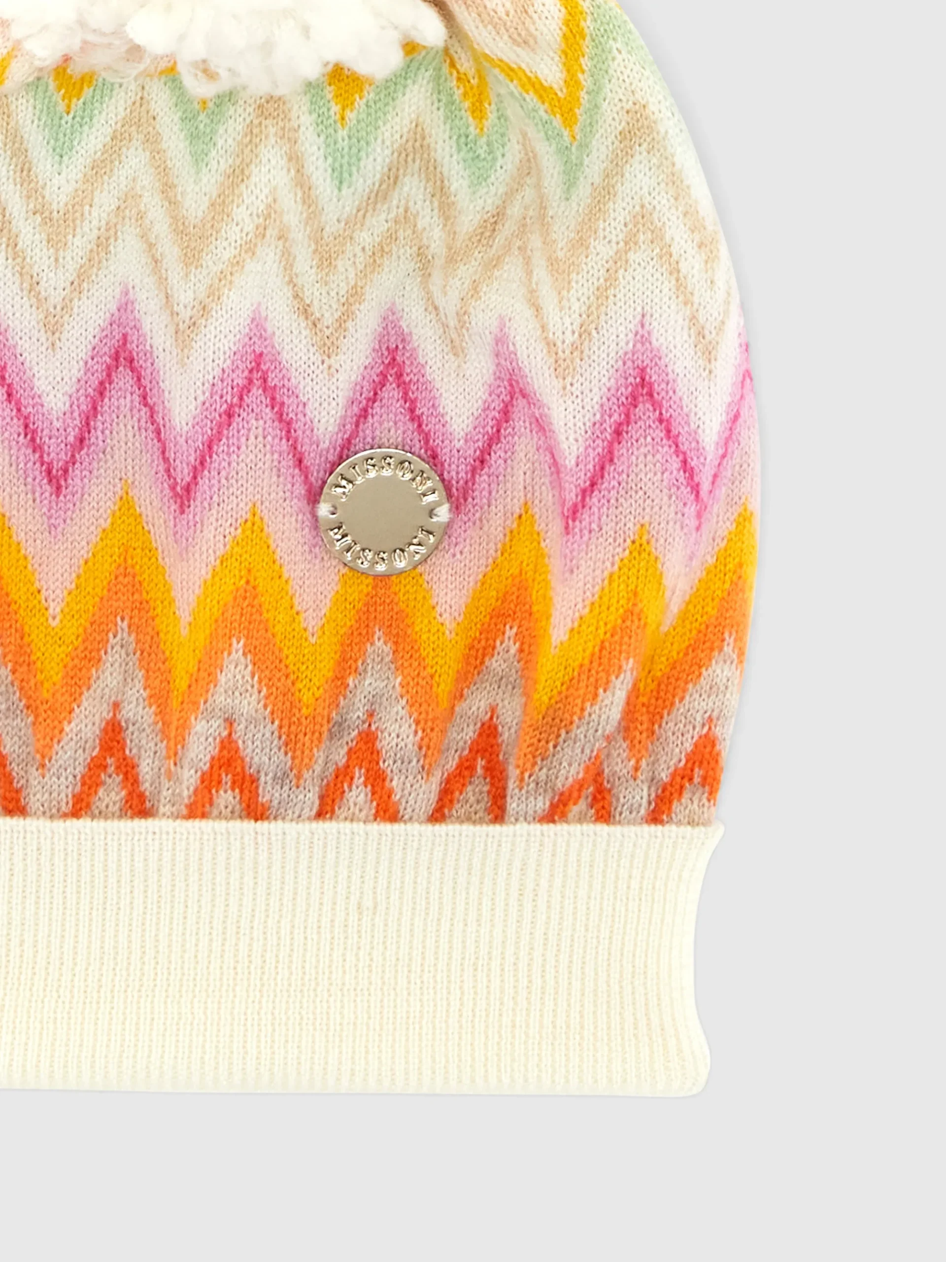 Zig zag wool hat with pom pom
