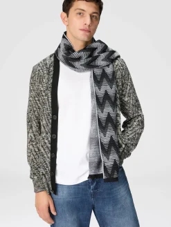 Zig zag wool scarf with logo