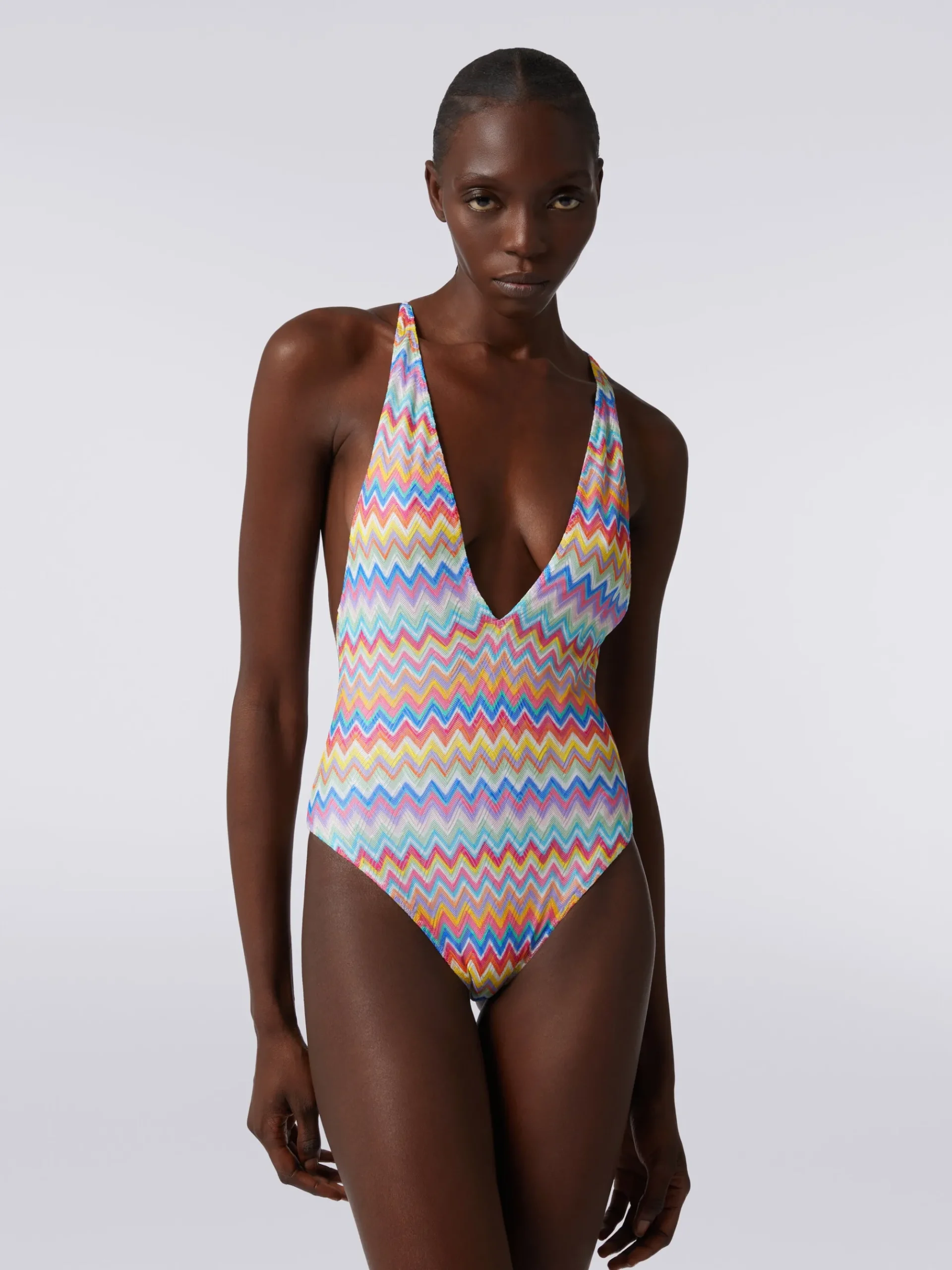 Zigzag print one-piece swimming costume with V-neckline
