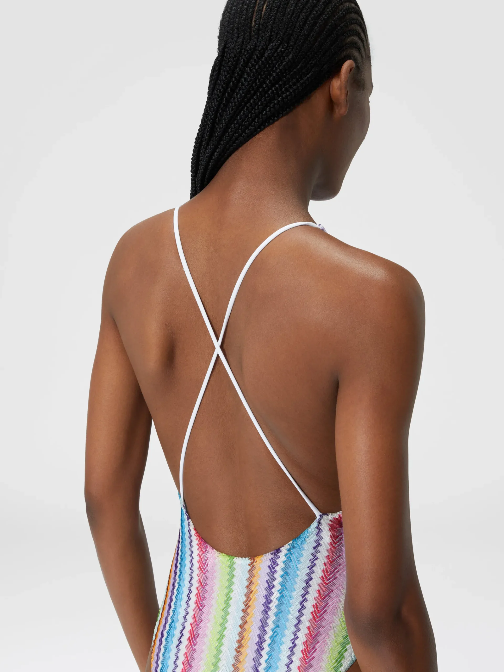 Zigzag print one-piece swimsuit with V-neckline